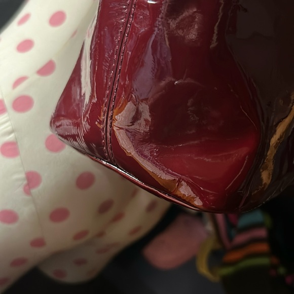 ♥️Authentic Burgundy Coach patent Leather w/ Gold hardware & Original hang tag - Picture 6 of 17
